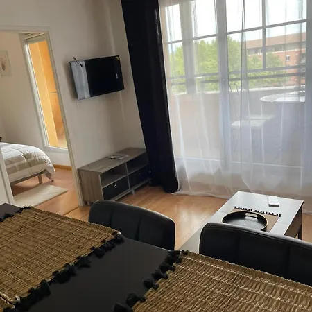 شقة Rose T2, Climatisation,parking Prive, Piscine, Wifi , Confort *