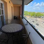 Rose T2, Climatisation,parking Privé, Piscine, Wifi , Confort Appartamento *