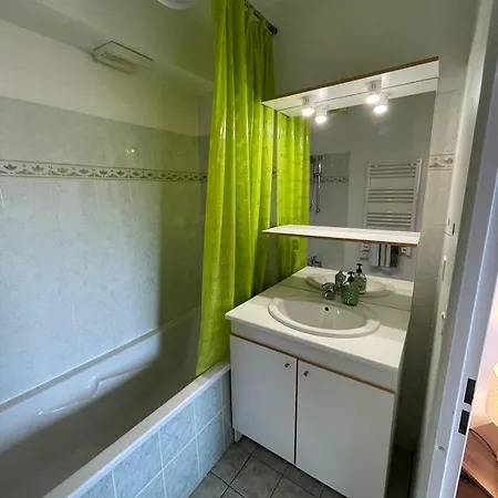 Rose T2, Climatisation,parking Privé, Piscine, Wifi , Confort