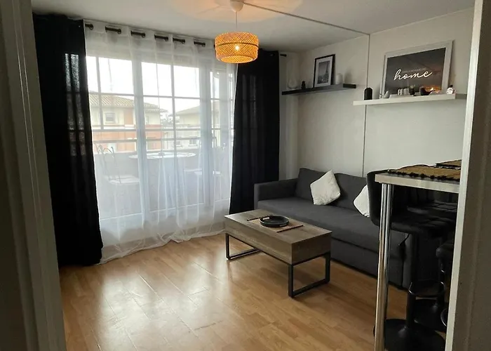 Rose T2, Climatisation,parking Privé, Piscine, Wifi , Confort *