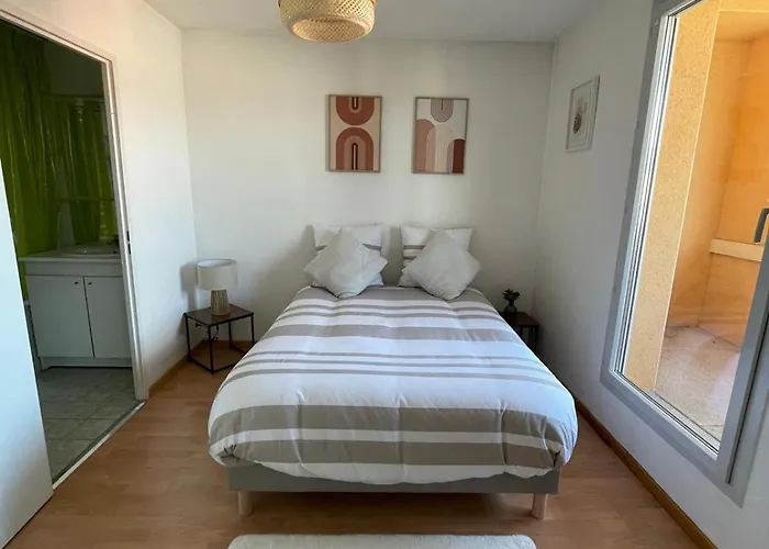 Apartment Rose T2, Climatisation,parking Prive, Piscine, Wifi , Confort *