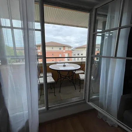 Apartment Rose T2, Climatisation,parking Prive, Piscine, Wifi , Confort *